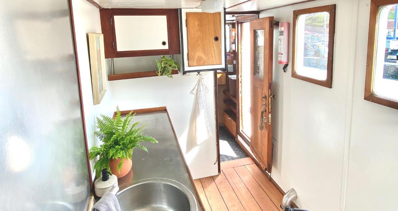 Varra Water - Unique Boat Accomodation - Bornholm - Fjaelstavn Nexo Ngoại thất bức ảnh