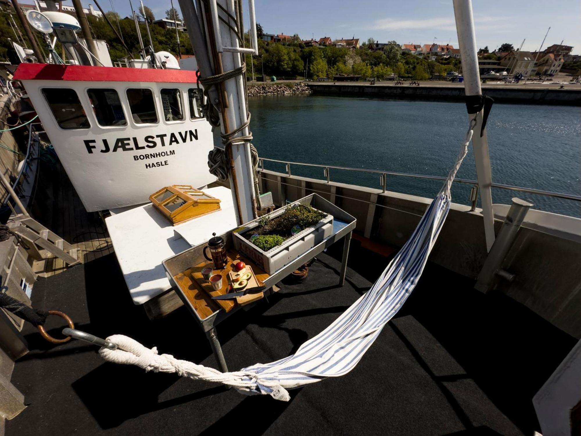 Varra Water - Unique Boat Accomodation - Bornholm - Fjaelstavn Nexo Ngoại thất bức ảnh