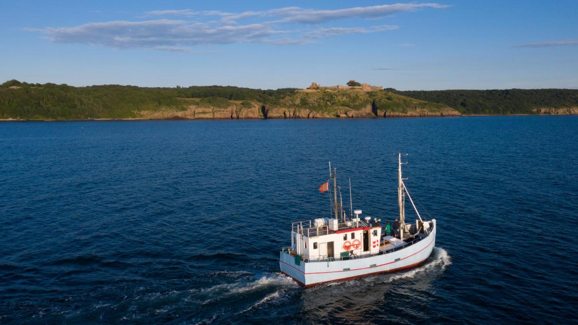 Varra Water - Unique Boat Accomodation - Bornholm - Fjaelstavn Nexo Ngoại thất bức ảnh